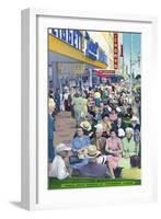 St. Petersburg, Florida - View of Crowds and Famous Green Benches-Lantern Press-Framed Art Print