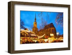 St. Reinoldi Church and Christmas Market at Dusk, Dortmund, North Rhine-Westphalia, Germany, Europe-Frank Fell-Framed Photographic Print