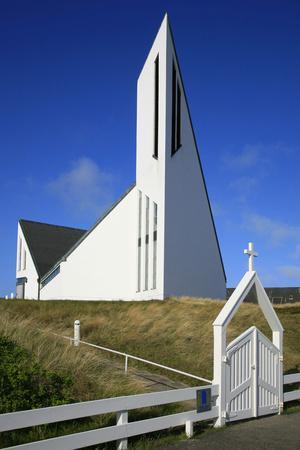 https://imgc.allpostersimages.com/img/posters/st-thomas-church-in-hornum-on-the-island-of-sylt-the-last-listed-facade-of-schleswig-holstein_u-L-Q11W8O90.jpg?artPerspective=n