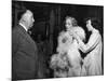 STAGE FRIGHT, 1950 directed by ALFRED HITCHCOCK On the set, Alfred Hitchcock, Marlene Dietrich and -null-Mounted Photo