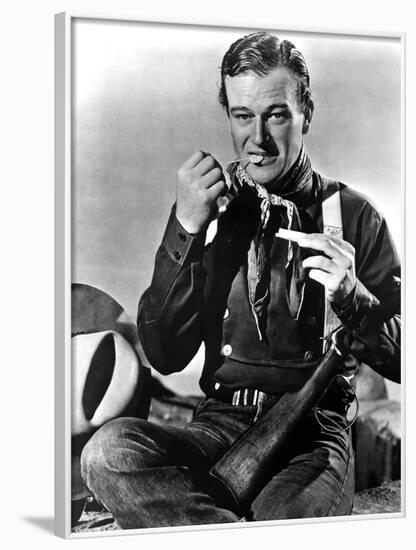 STAGECOACH, 1939 directed by JOHN FORD John Wayne (b/w photo)-null-Framed Photo