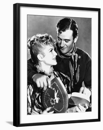 STAGECOACH, 1939 directed by JOHN FORD John Wayne Claire Trevor (b/w photo)-null-Framed Photo