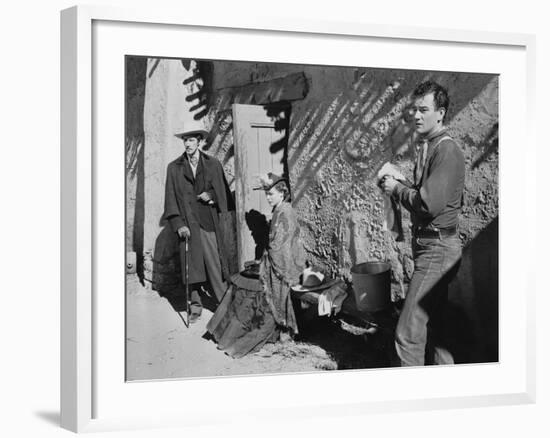 STAGECOACH, 1939 directed by JOHN FORD John Wayne Claire Trevor (b/w photo)-null-Framed Photo