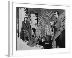 STAGECOACH, 1939 directed by JOHN FORD John Wayne Claire Trevor (b/w photo)-null-Framed Photo