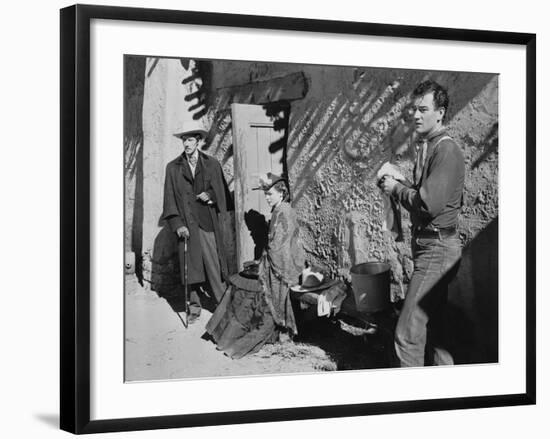 STAGECOACH, 1939 directed by JOHN FORD John Wayne Claire Trevor (b/w photo)-null-Framed Photo