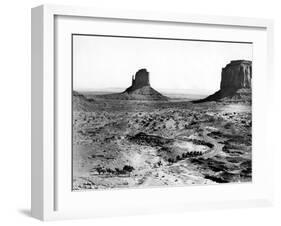 Stagecoach, 1939-null-Framed Photo