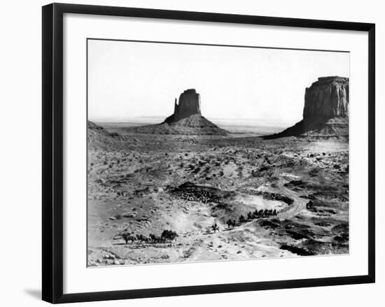 Stagecoach, 1939-null-Framed Photo