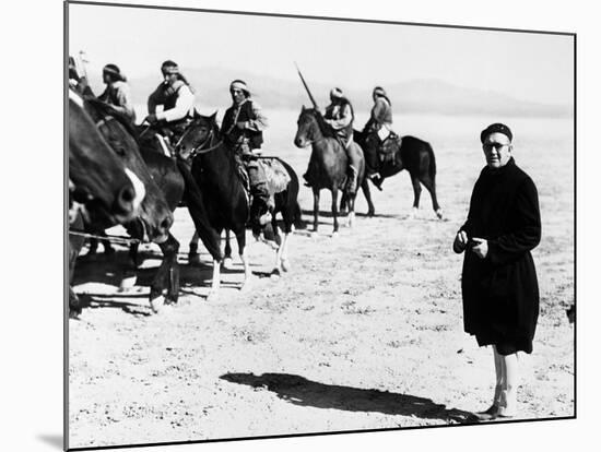 Stagecoach, 1939-null-Mounted Photographic Print