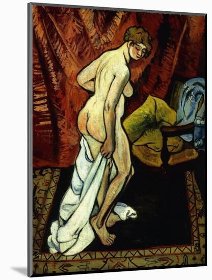 Standing Nude with Towel; Nu Debout Sa Drapant, 1919-Suzanne Valadon-Mounted Giclee Print