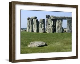 Standing Stone Circle of Stonehenge, 3000-2000BC, UNESCO World Heritage Site, Wiltshire, England-Ethel Davies-Framed Photographic Print