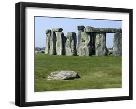 Standing Stone Circle of Stonehenge, 3000-2000BC, UNESCO World Heritage Site, Wiltshire, England-Ethel Davies-Framed Photographic Print