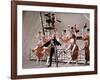 STAR !, 1968 directed by ROBERT WISE Julie Andrews (photo)-null-Framed Photo