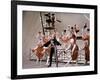 STAR !, 1968 directed by ROBERT WISE Julie Andrews (photo)-null-Framed Photo