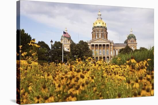 State Capitol Building in Des Moines-benkrut-Stretched Canvas