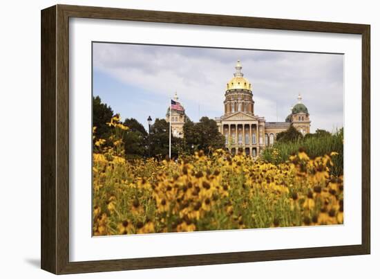 State Capitol Building in Des Moines-benkrut-Framed Photographic Print