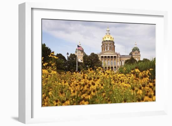 State Capitol Building in Des Moines-benkrut-Framed Photographic Print