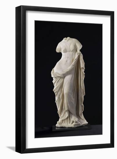Statue d'Aphrodite à la tortue-null-Framed Giclee Print