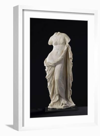 Statue d'Aphrodite à la tortue-null-Framed Giclee Print