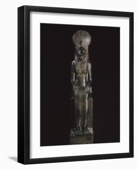 Statue de Sekhmet, déesse à tête de lionne-null-Framed Giclee Print
