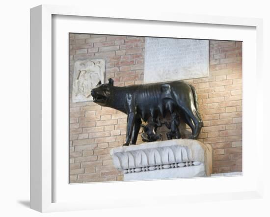 Statue Depicting Romulus and Remus and the She-Wolf, Palazzo Pubblico, Siena, Tuscany, Italy-Robert Harding-Framed Photographic Print