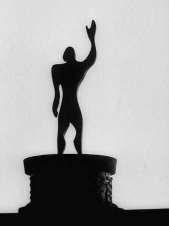 Statue of "Le Modulor," by Le Corbusier's Ratio of Architectural Design in  Relation to Human Figure' Photographic Print - James Burke | AllPosters.com