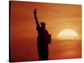 Statue of Liberty 1986-Richard Drew-Stretched Canvas