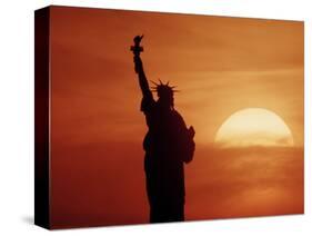Statue of Liberty 1986-Richard Drew-Stretched Canvas