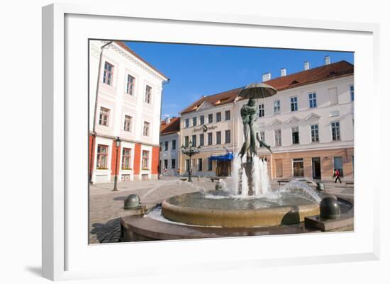 Statue of Lovers (Suudlevad Tudengid), Town Hall Square (Raekoja Plats), Tartu-Nico Tondini-Framed Photographic Print