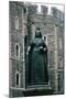 Statue of Queen Victoria, Windsor Castle-null-Mounted Giclee Print