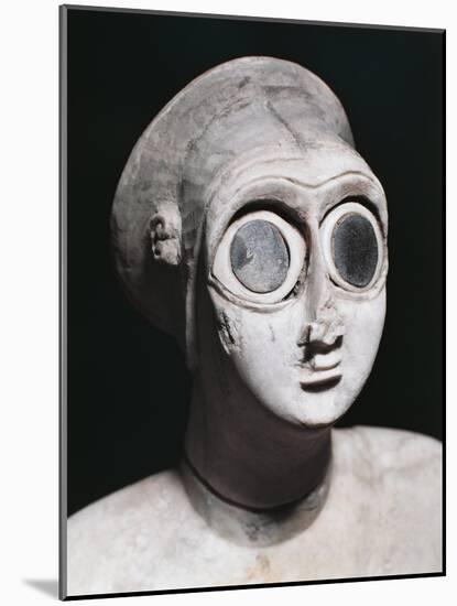 Statuette of Goddess from Tell Asmar, Ancient Eshnunna, Iraq-null-Mounted Giclee Print
