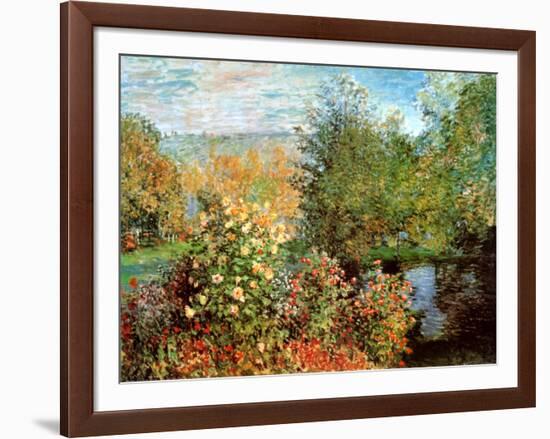 Stiller Winkel im Garten von Montgeron-Claude Monet-Framed Art Print