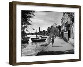 Strand-On-The-Green-Fred Musto-Framed Photographic Print