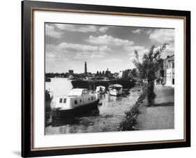 Strand-On-The-Green-Fred Musto-Framed Photographic Print