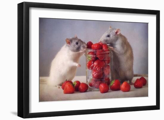 Strawberries-Ellen Van Deelen-Framed Photographic Print