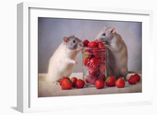 Strawberries-Ellen Van Deelen-Framed Photographic Print