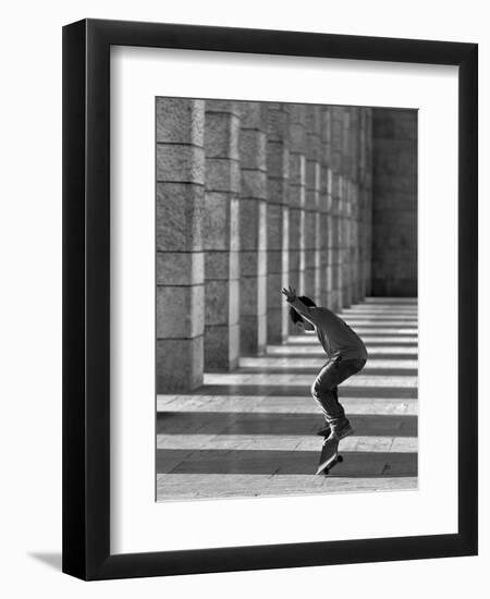 Street Dancer-Fulvio Pellegrini-Framed Premium Photographic Print