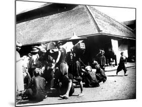 Street Scene, Saigon, 1900-null-Mounted Giclee Print