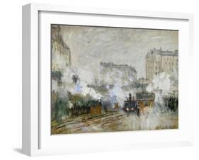 Streetside of the Gare St. Lazare, Seen Towards the Tunnel of Batignolles, 1877-Claude Monet-Framed Giclee Print