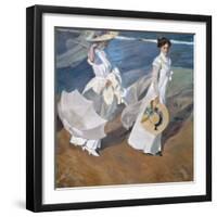 Strolling along the Seashore. 1909-Joaquin Sorolla-Framed Giclee Print