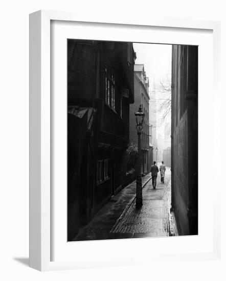 Students Walking Along Magpie Lane at Oxford University-William Vandivert-Framed Photographic Print