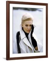 Sueurs Froides VERTIGO by AlfredHitchcock with J Kim Novak, 1958 (photo)-null-Framed Photo