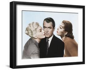 Sueurs Froides VERTIGO by AlfredHitchcock with James Stewart and Kim Novak, 1958 (photo)-null-Framed Photo