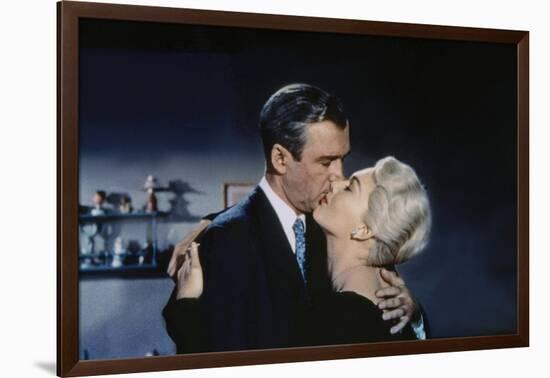 Sueurs Froides VERTIGO by AlfredHitchcock with James Stewart and Kim Novak, 1958 (photo)-null-Framed Photo