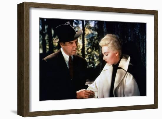 Sueurs Froides VERTIGO by AlfredHitchcock with James Stewart and Kim Novak, 1958 (photo)-null-Framed Photo