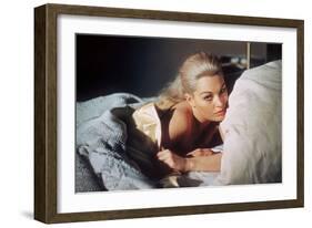 Sueurs Froides VERTIGO by AlfredHitchcock with Kim Novak, 1958 (photo)-null-Framed Photo