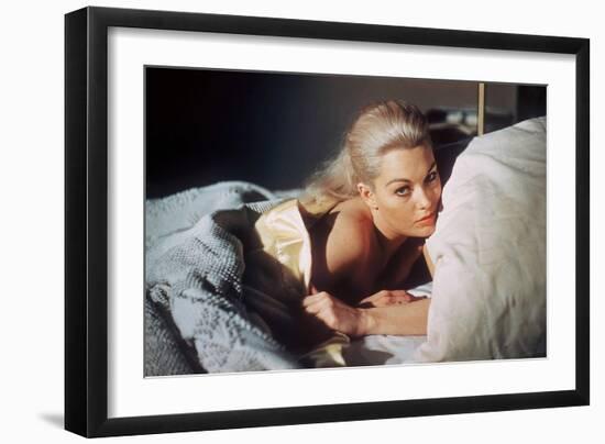 Sueurs Froides VERTIGO by AlfredHitchcock with Kim Novak, 1958 (photo)-null-Framed Photo