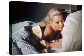 Sueurs Froides VERTIGO by AlfredHitchcock with Kim Novak, 1958 (photo)-null-Stretched Canvas