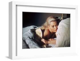 Sueurs Froides VERTIGO by AlfredHitchcock with Kim Novak, 1958 (photo)-null-Framed Photo