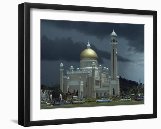Sultan Omar Ali Saifuddin Mosque, Completed 1958, Bandarseribeg, Brunei, Borneo, Southeast Asia-Ursula Gahwiler-Framed Photographic Print