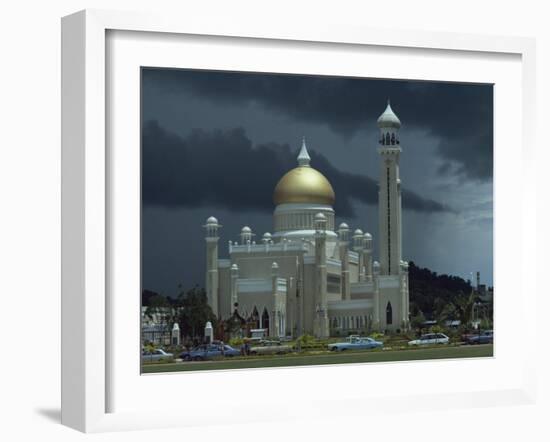 Sultan Omar Ali Saifuddin Mosque, Completed 1958, Bandarseribeg, Brunei, Borneo, Southeast Asia-Ursula Gahwiler-Framed Photographic Print